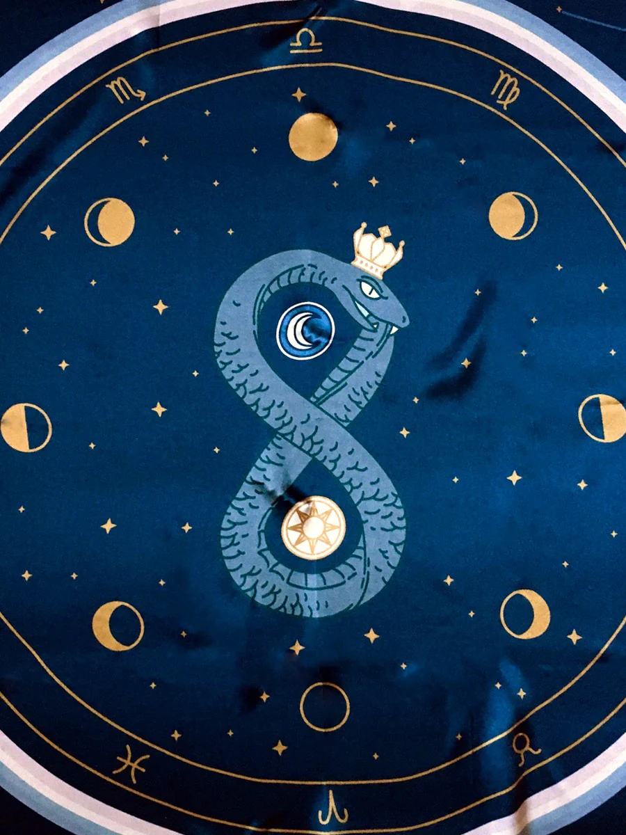 Arcana Iris Sacra Tarot Cloth: Night Edition - Image 6
